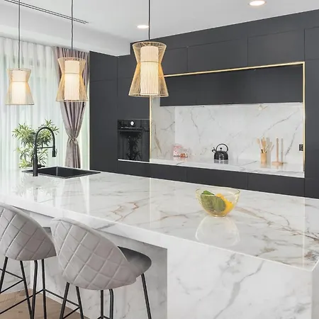 Golden Shine * Пореч