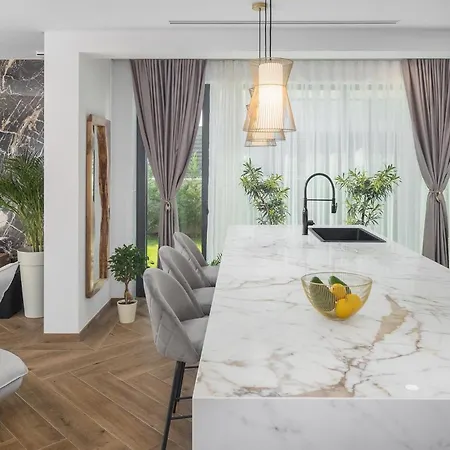 Golden Shine Будинок відпочинку Пореч