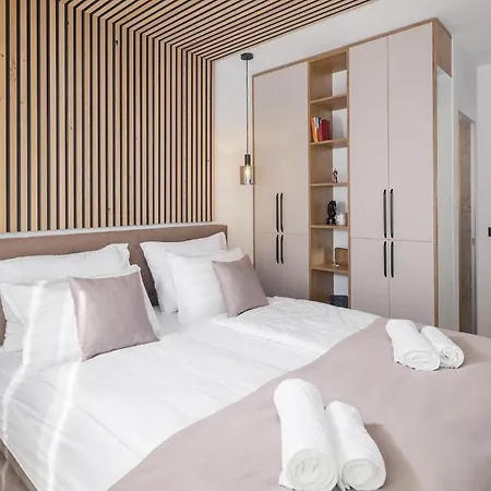 Semesterbostad Golden Shine Poreč