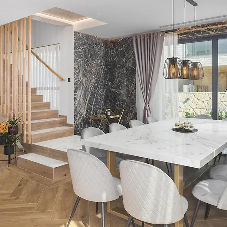 Golden Shine Holiday home *